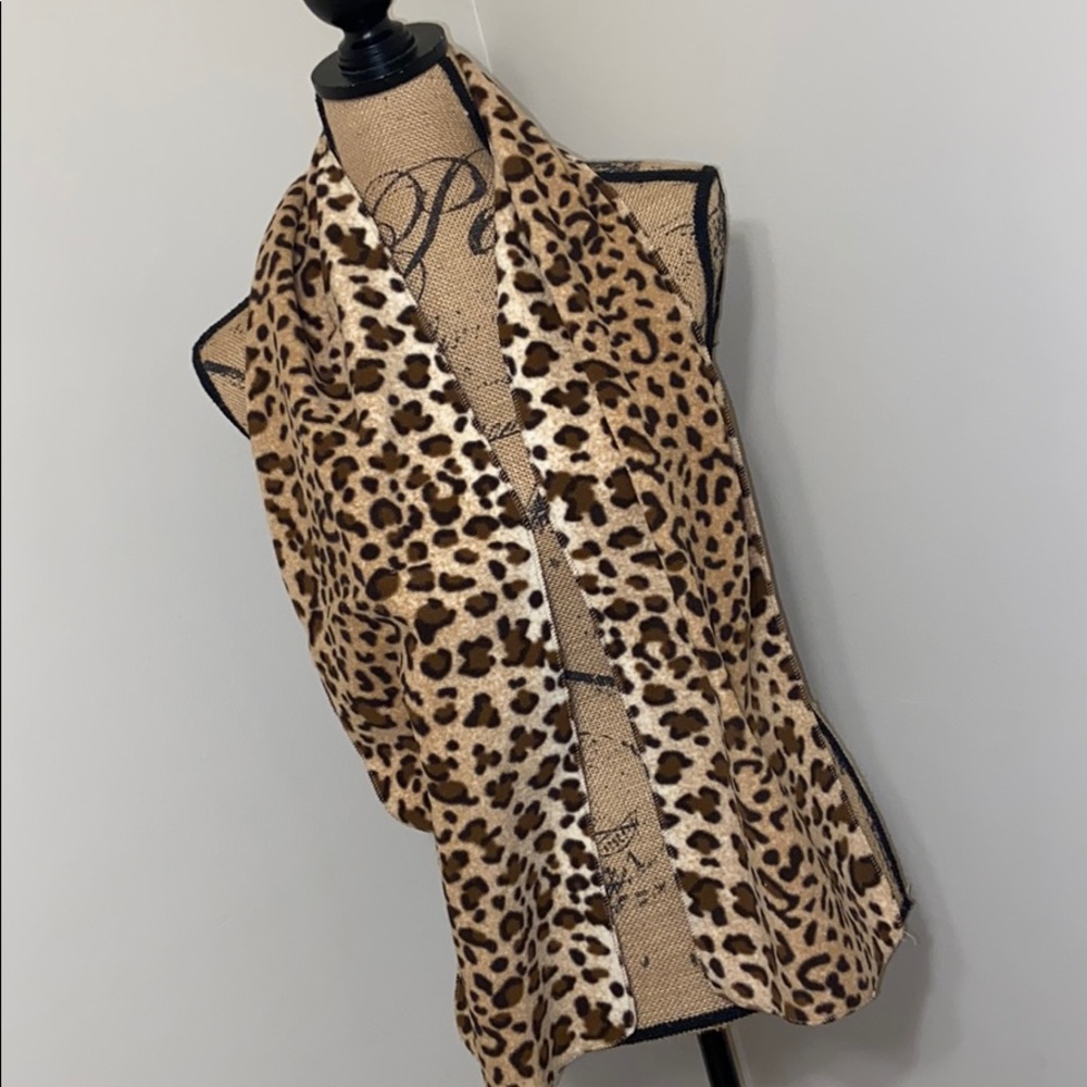 Soft fleece scarf with gloves.